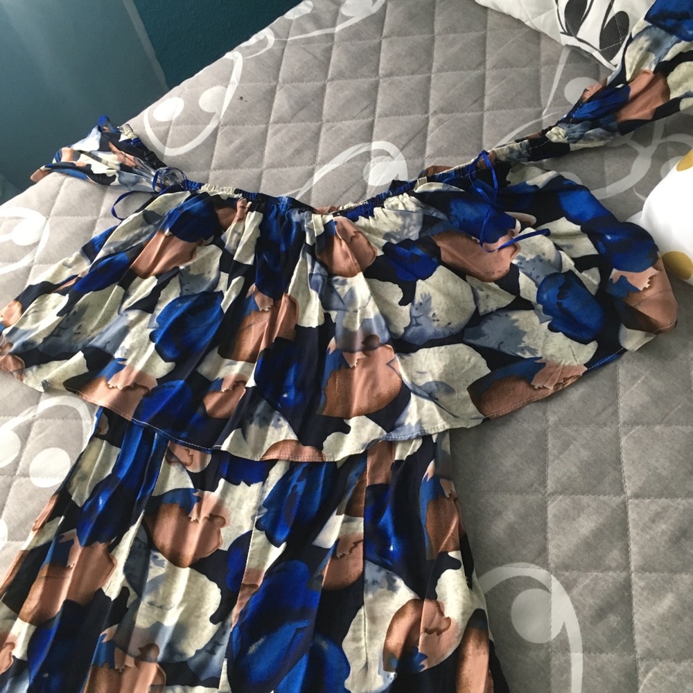 NWOT floral jumpsuit - Picture 3 of 5
